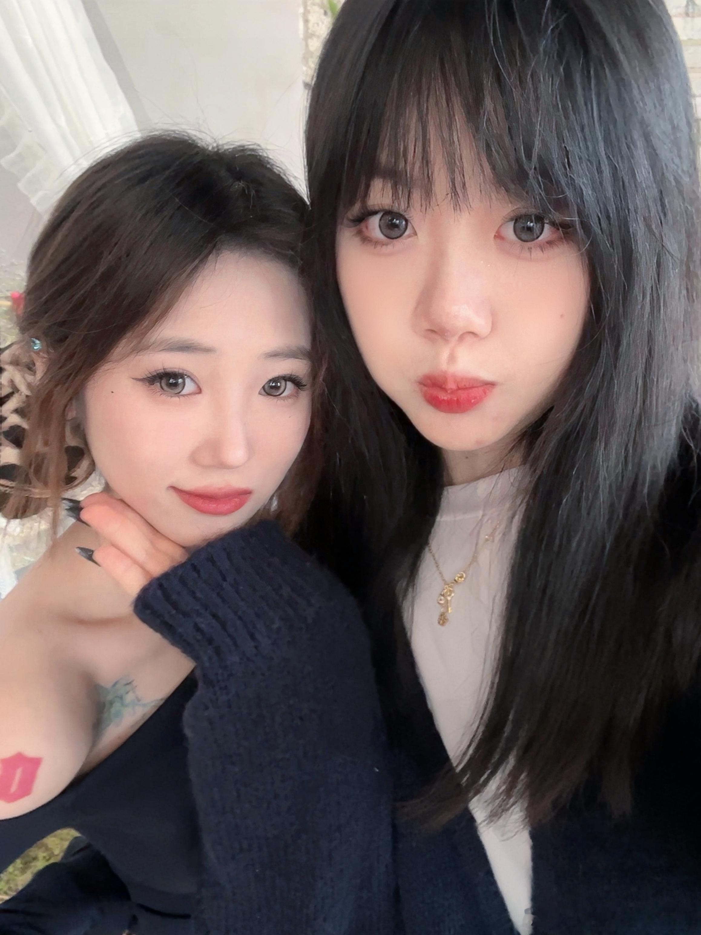 me  +  u  =  (っˆ ³(ˊ ᵕ ˋ )呜呜呜终于见到俺嘟嘎嘎惹 