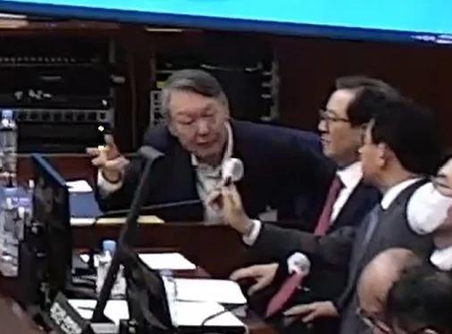 尹锡悦被要求判处死刑后，拍桌怒骂公诉方，狂喷89分钟最后陈述

尹锡悦有可能成为