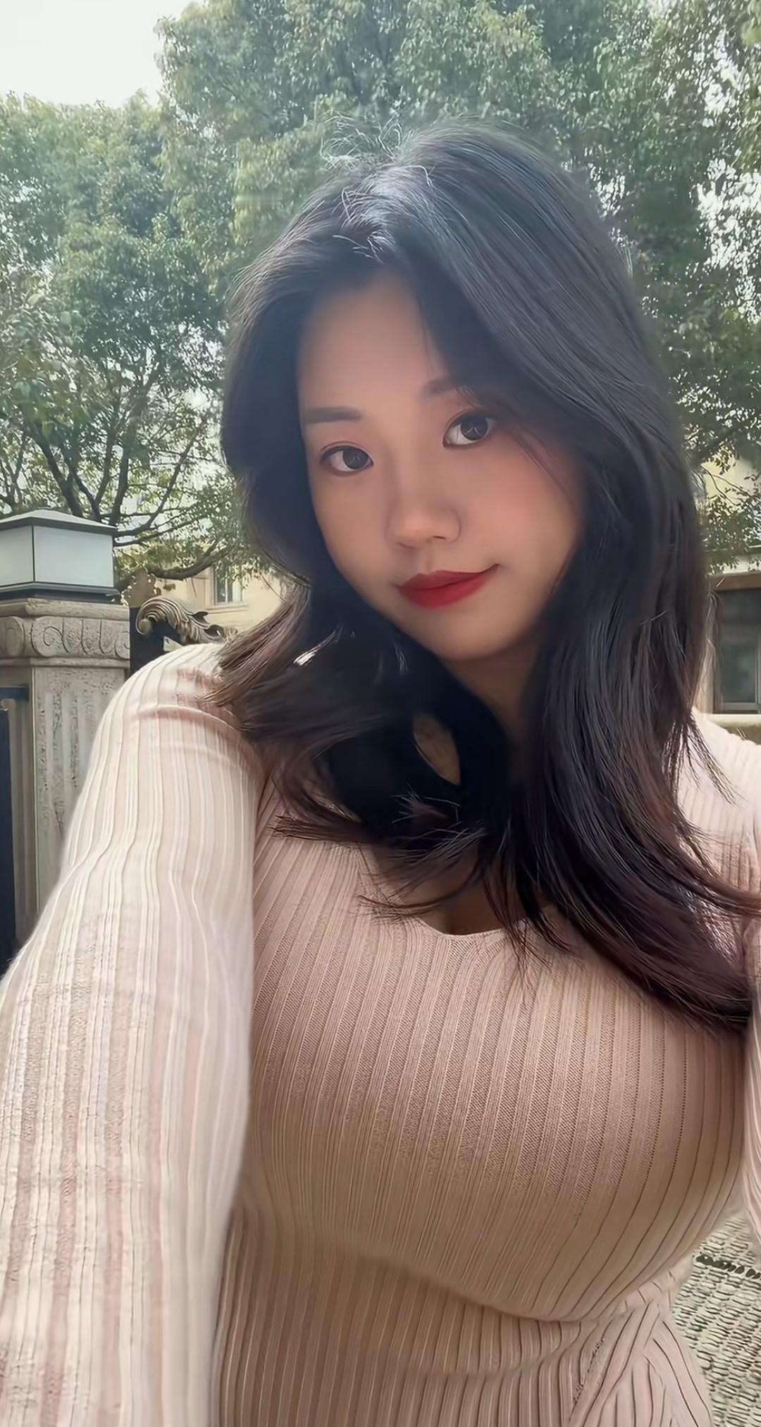 温柔时光，浅笑嫣然，静享美好。