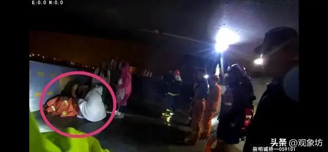在上海市崇明区，一位名叫小倩的女子因父母突然提出增加30万元彩礼的要求，遭遇了感