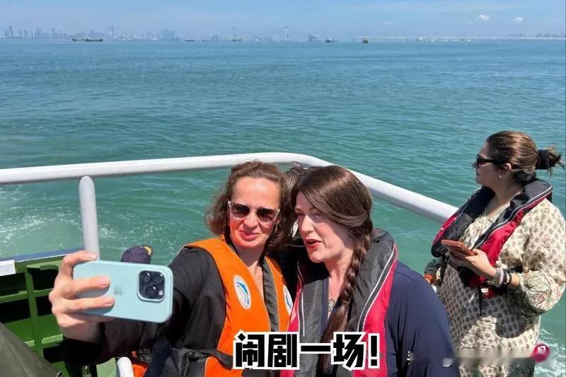 新加坡《联合早报》刊发最新两岸相关报道，民进党当局专门邀约境外议员，搭乘台海巡署
