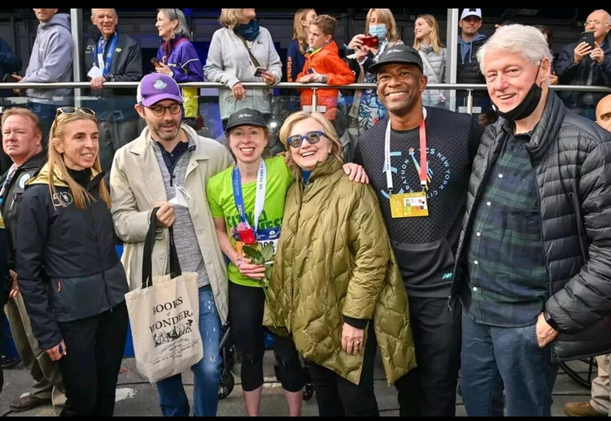 前总统之女切尔西·克林顿，首次征战波士顿马拉松，以3小时40分52秒顺利完赛！赛