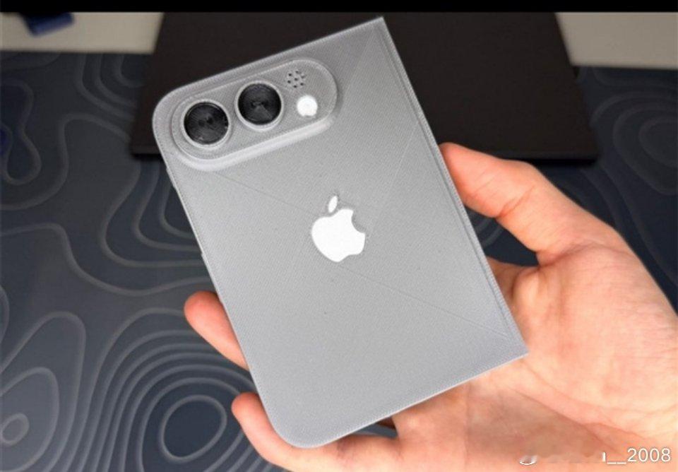 苹果折叠屏外观曝光，售价估计万元起步大家觉得好看吗？ 