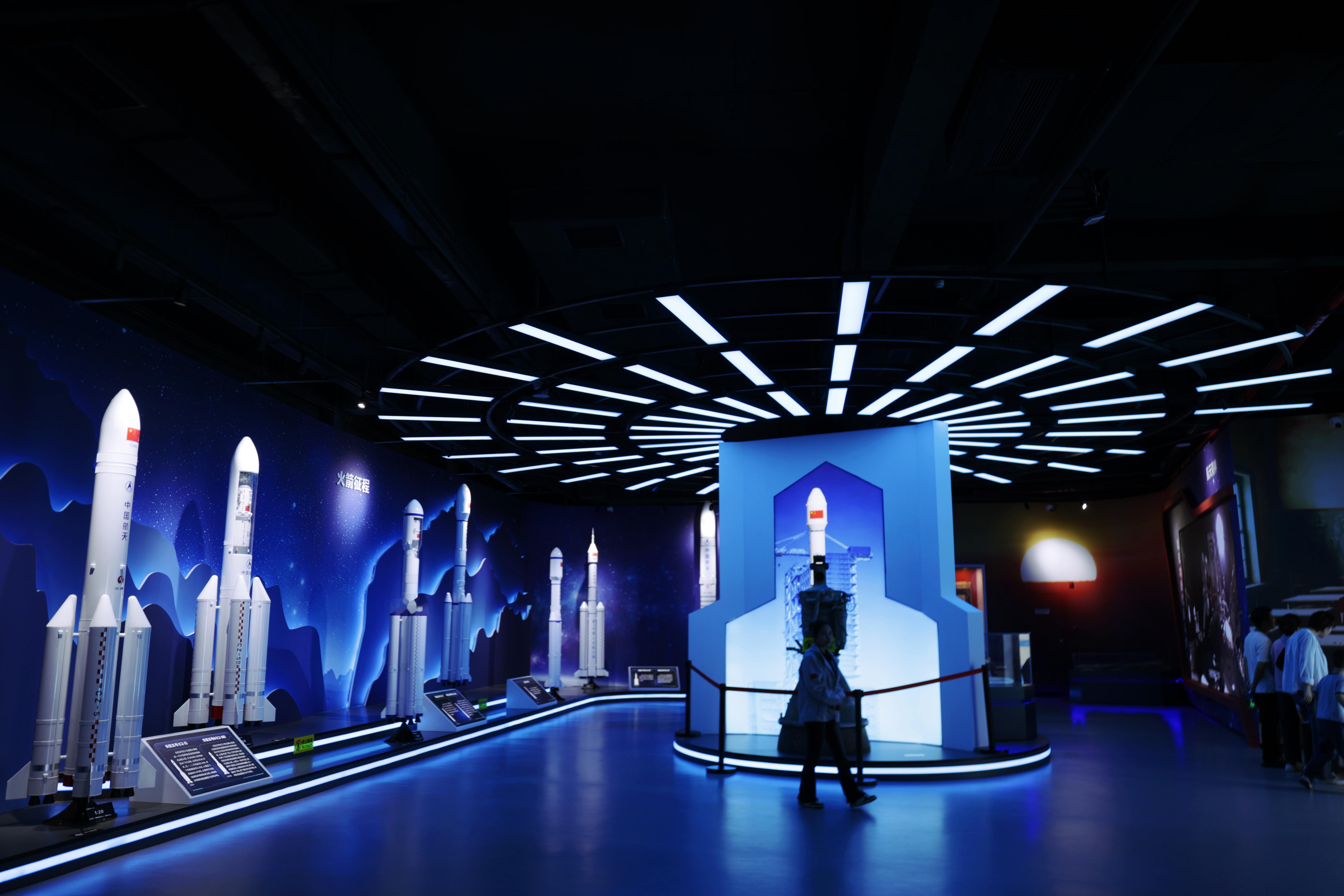 文昌航天探访：论坛话未来，科普触星辰南海之滨的文昌，冬日里涌动着航天热潮。这场兼