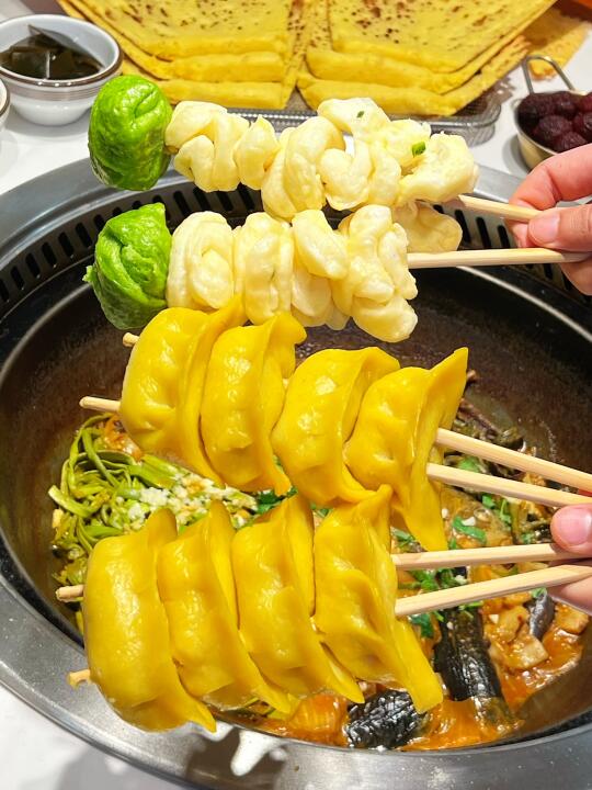 沈阳！碳水的终极快乐是配铁锅炖！！！