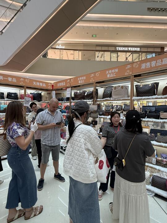 桂林万象城！！！什么情况？？