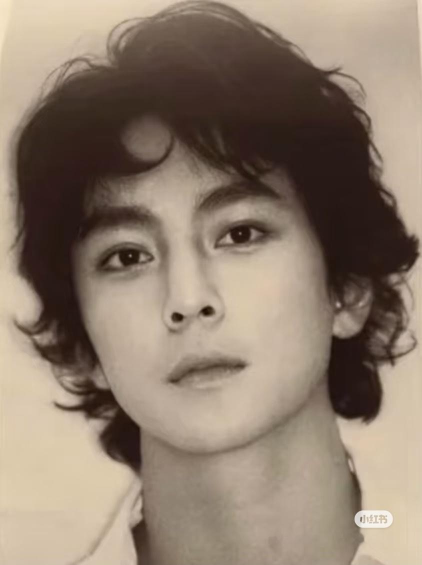小红书看到，不得不转配图的文案是:保时捷老了还是保时捷吴彦祖 ​​​