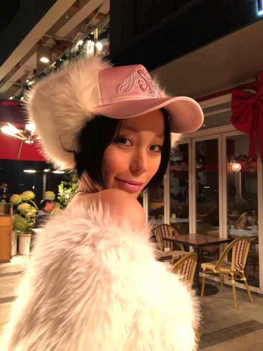 耳边毛茸茸的时候觉得自己像范冰冰