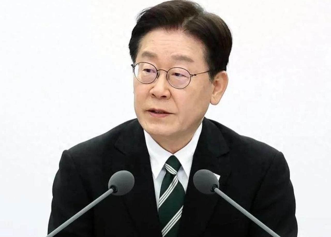 8 月 18 日，韩国总统李在明在国务会议上明确表态，要在 2030 年 6 月