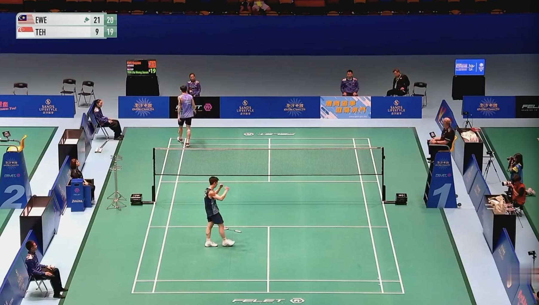 尤阳🇲🇾 21-9、21-19 🇸🇬郑加恒半决赛：胡哲安🇨🇳 vs 