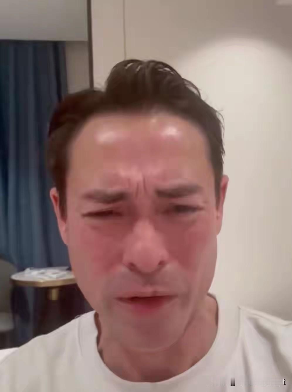 破防！TVB戏骨海俊杰痛哭筹钱，妻子急缺70万换肝，好友陈晓东火速驰援
 
家人