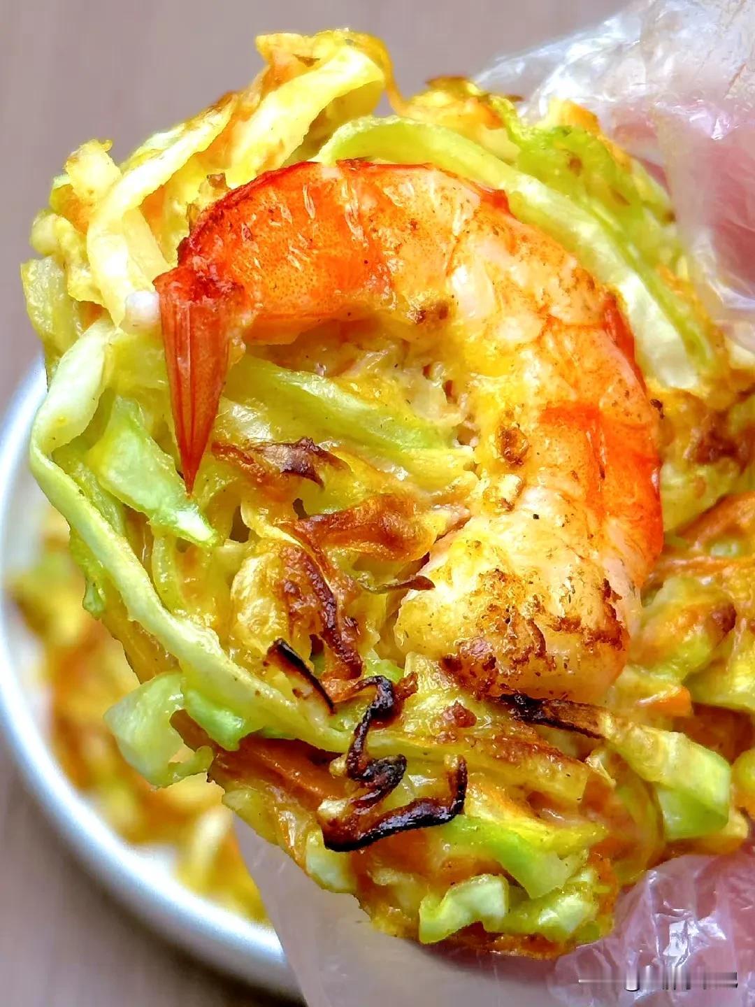 姐妹们，包菜虾仁鸡蛋饼真的要去试试！？好吃到哭，可以做早餐晚餐都可以哟，有菜有虾