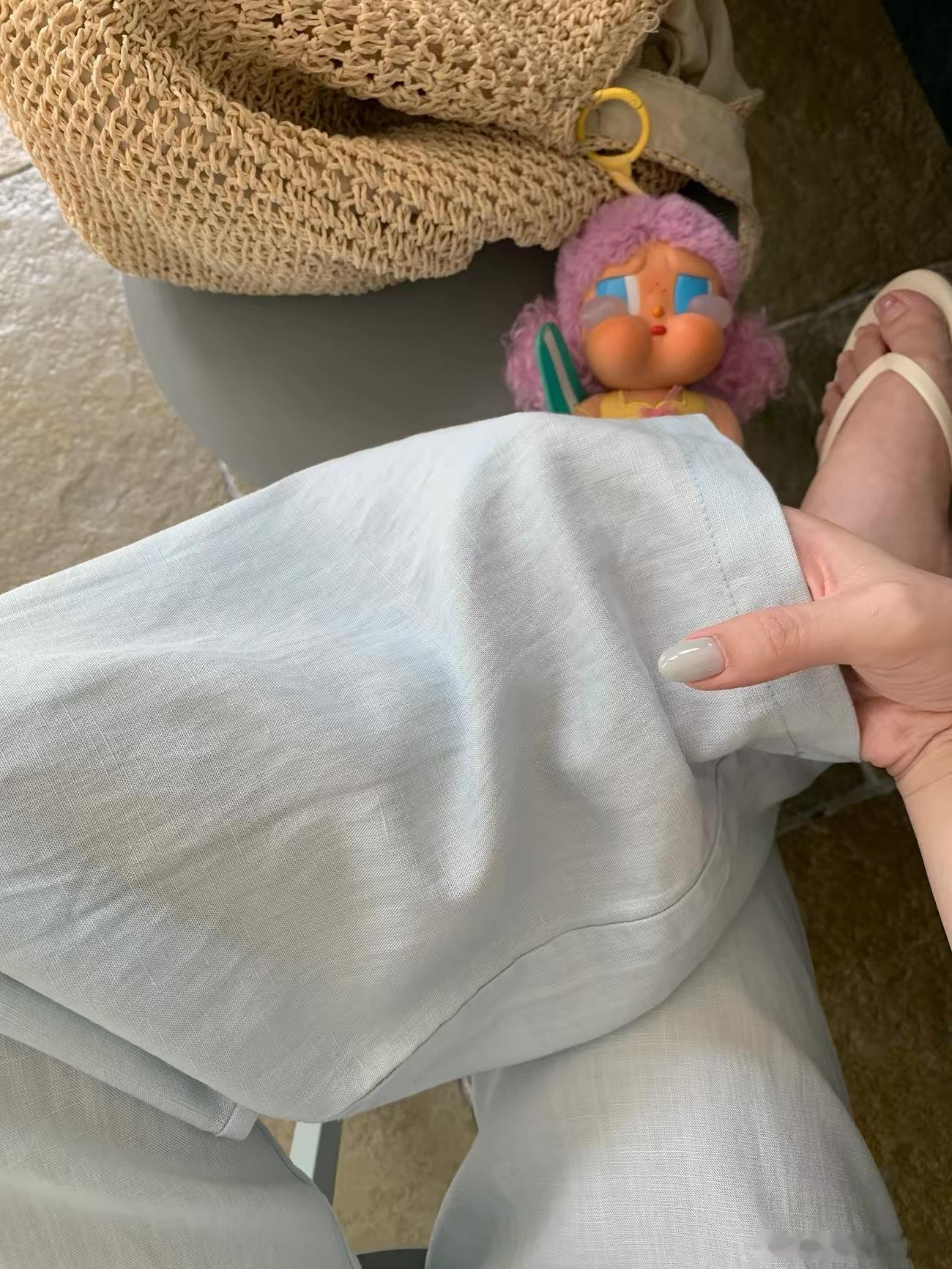 亚麻裤还是蓝色最有夏天感🩵穿上就感觉有风评论摸个宝送！ 