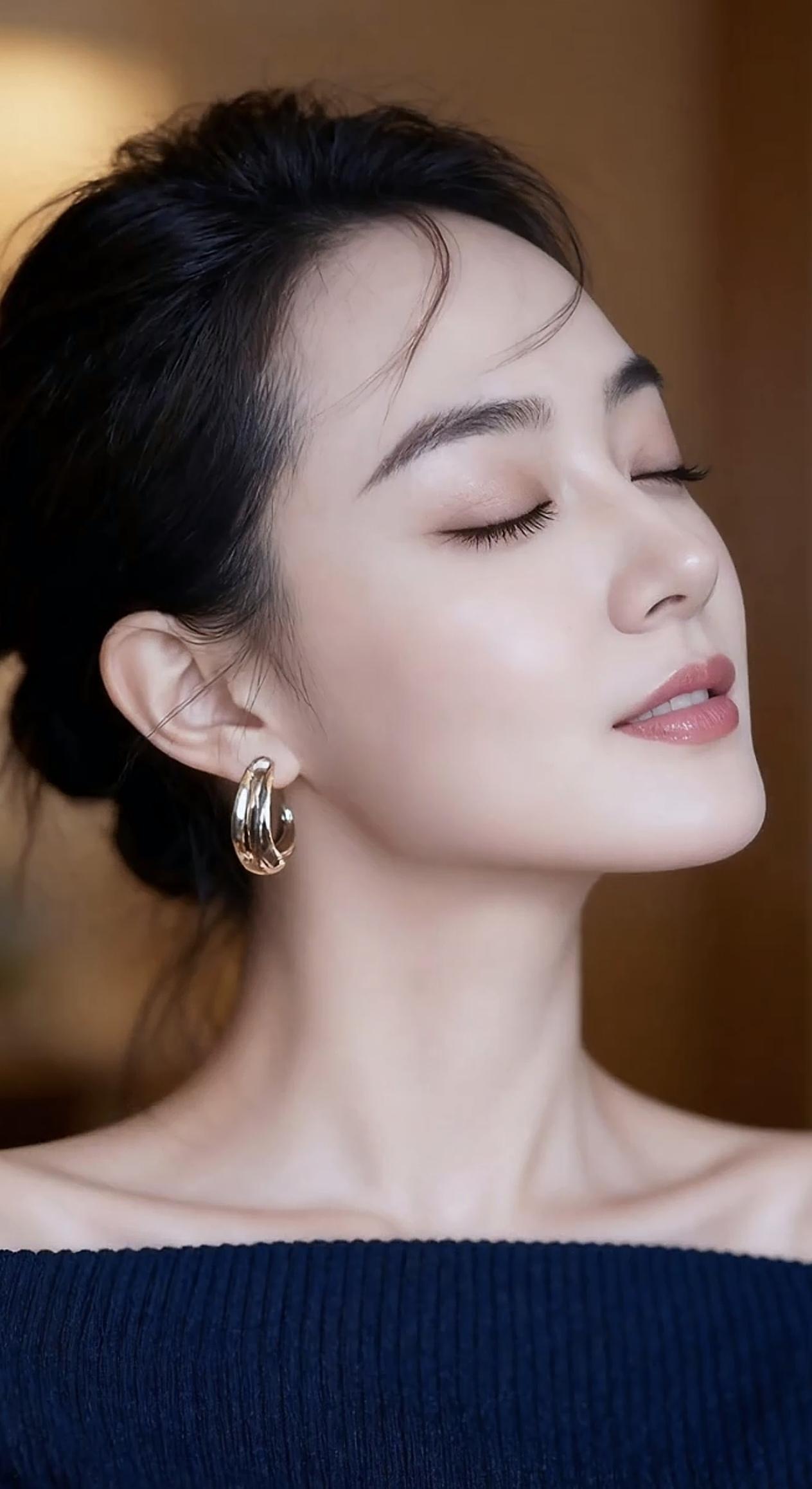 轻轻的捧着你的脸