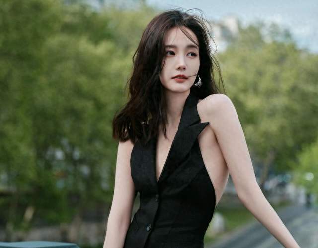 谁懂！李一桐把又美又飒拿捏得死死的！