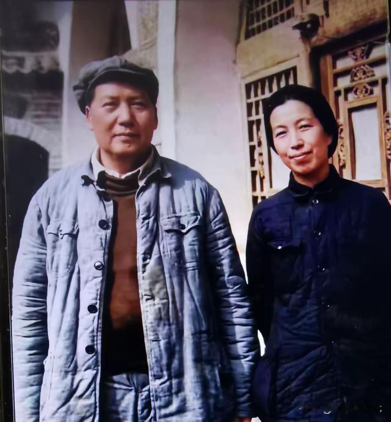 一句人民万岁，撑起华夏千秋脊梁
 
世间万千豪言，唯有一句人民万岁，震古烁今，直