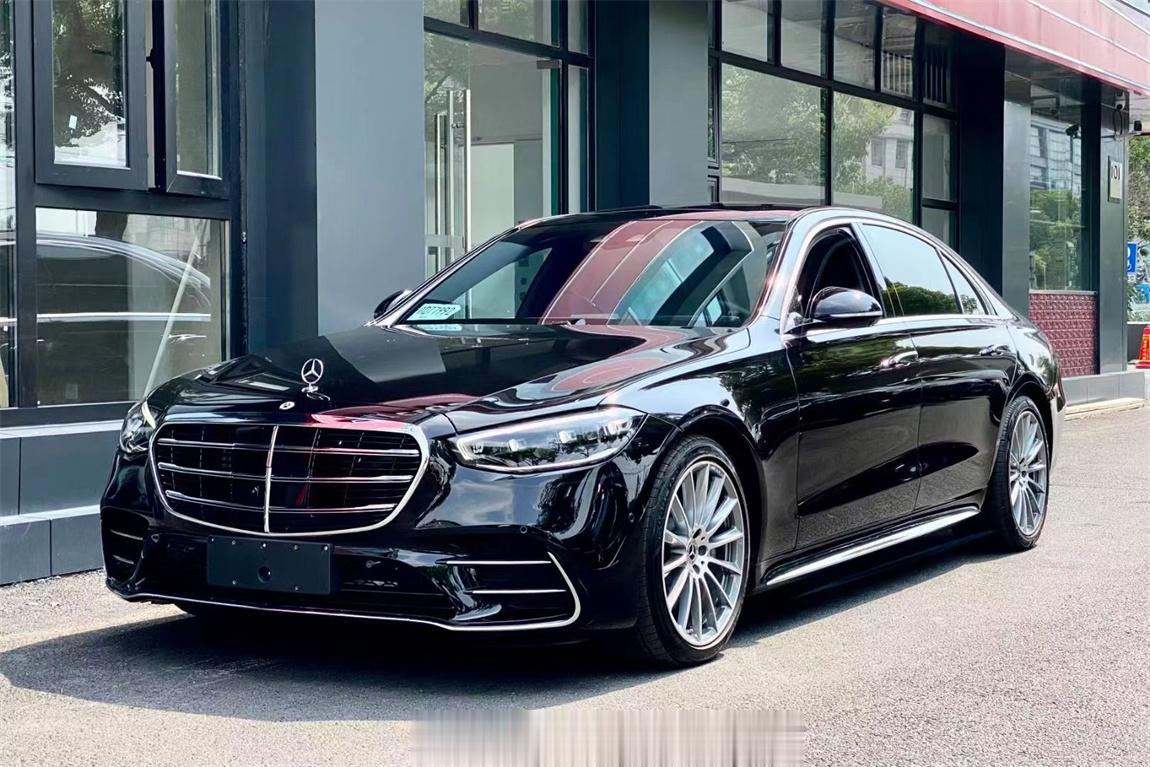 奔驰 S450L 4 MATIC目前新车优惠11-15万左右优惠后裸车售价110