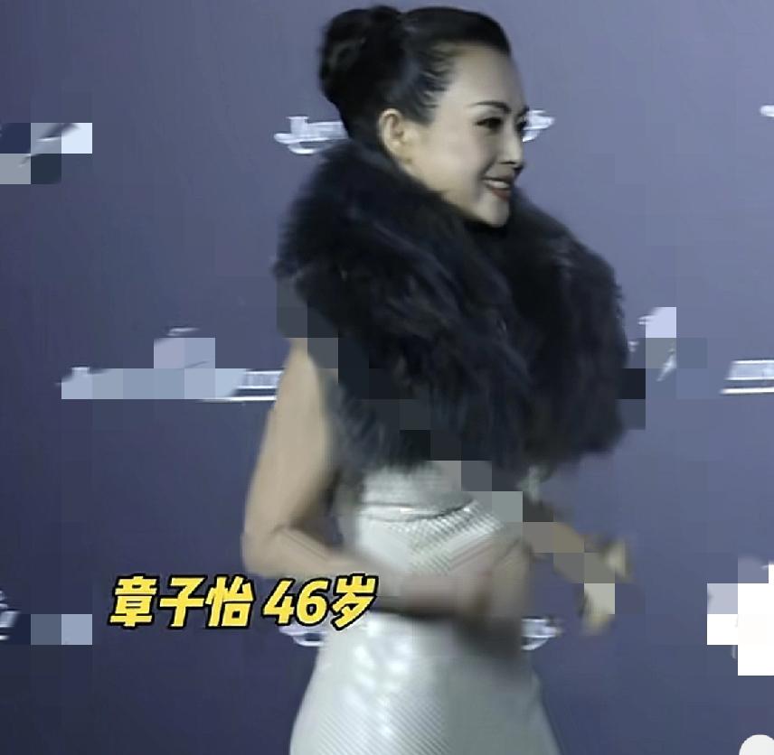 章子怡，简直无敌了！

2025年9月9日晚，章子怡现身上海时尚活动，一出场就惊