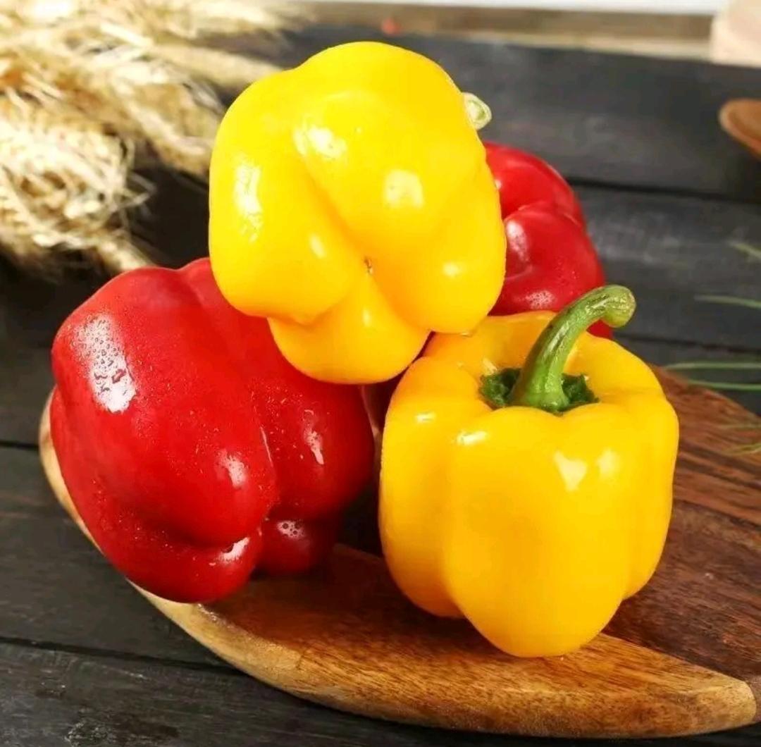 发现没，网上买菜现在经济又实惠，质量又好。这是网上买的彩椒，又甜又脆，颜色都能勾