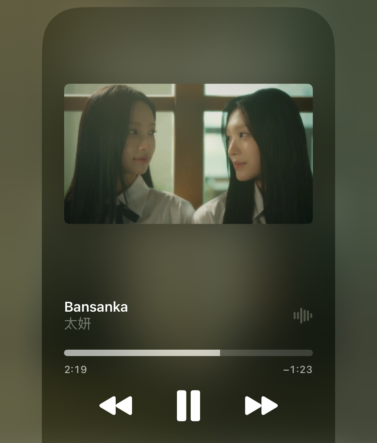 很会唱歌的一个女子 