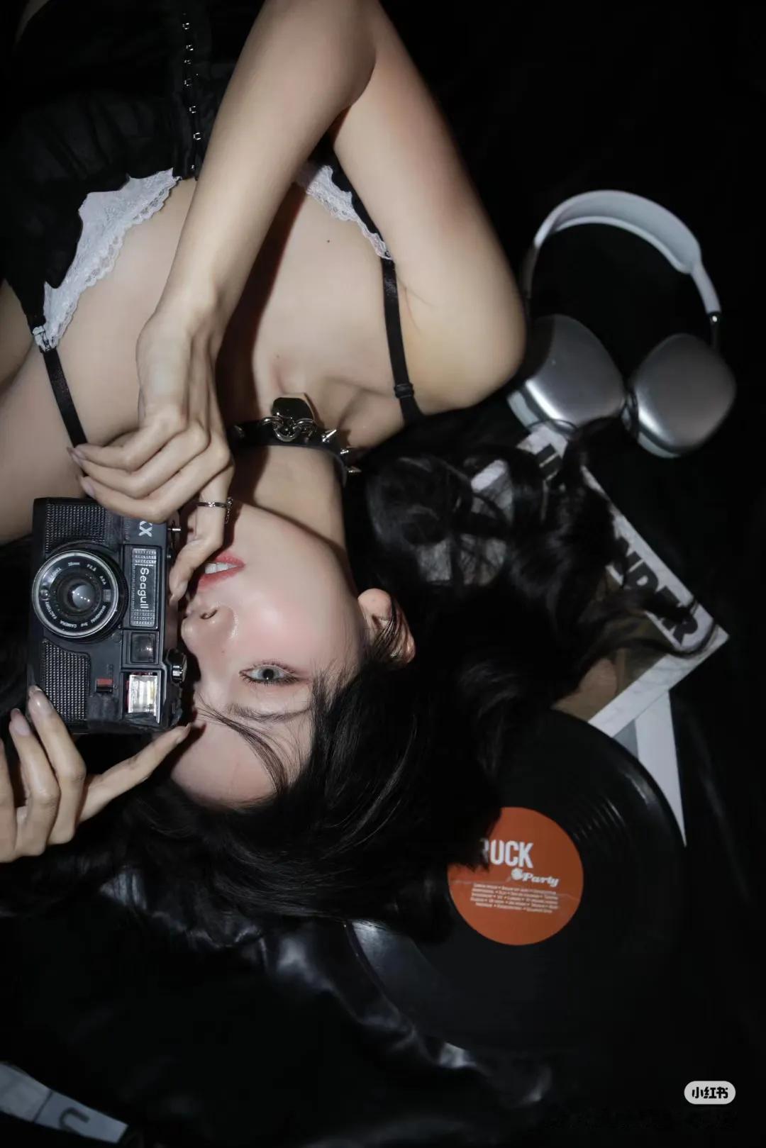 话说近几年就有许多的TVB花旦凭借着自我对于社交媒体的娴熟，为自己赚取了不少的人