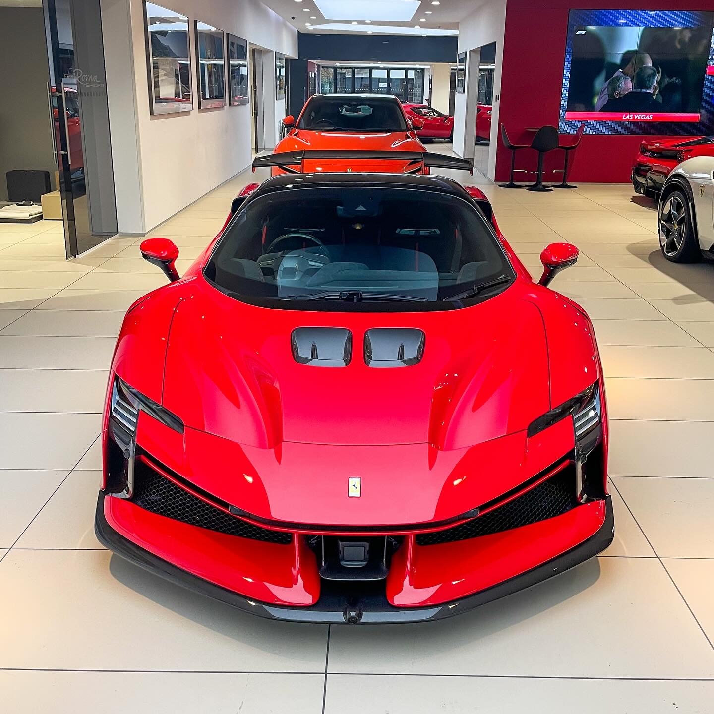 法拉利 SF90 XX Spider 