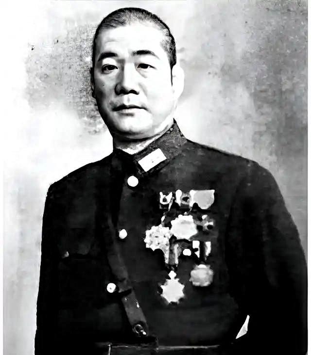 提及王劲哉，简单用忠与奸来评判，很难概括他跌宕复杂的一生。这位人称“王老虎”的将