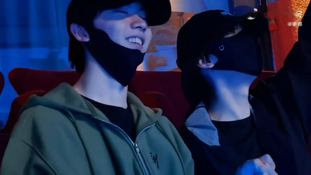 谢娜晒拍的马嘉祺丁程鑫贺峻霖谢娜发了马嘉祺丁程鑫贺峻霖看演唱会的视频，那就先安排