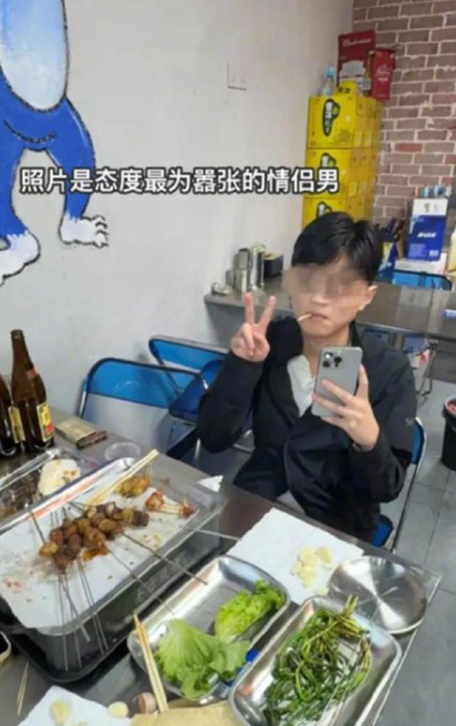 餐饮店禁烟应为公众基本共识道理是和这个道理，想落实还是有难度，特别是夜宵场合，还