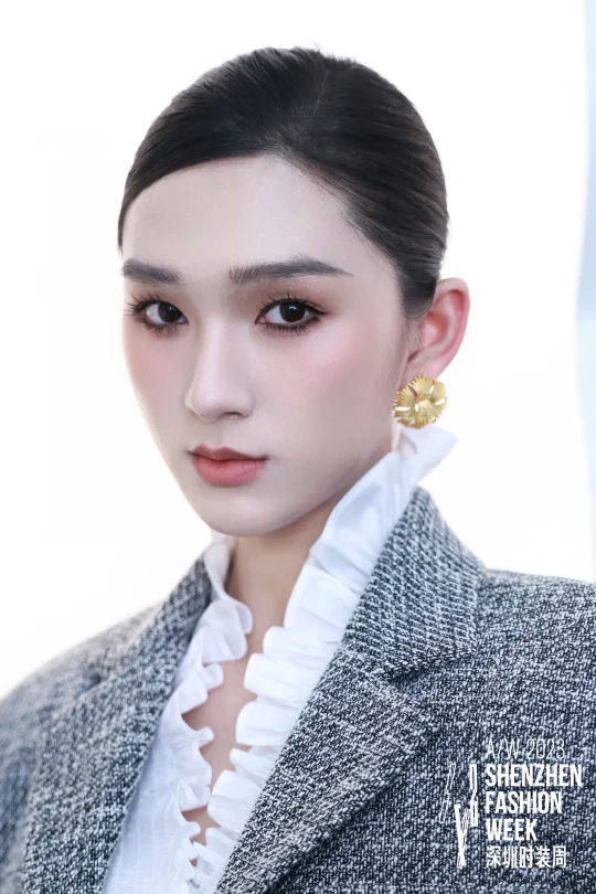 当模特的反差感