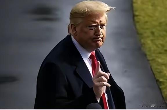 原以为中国收紧稀土，已经是最后的底牌了。然而没想到的是，前美国高官居然无奈表示：