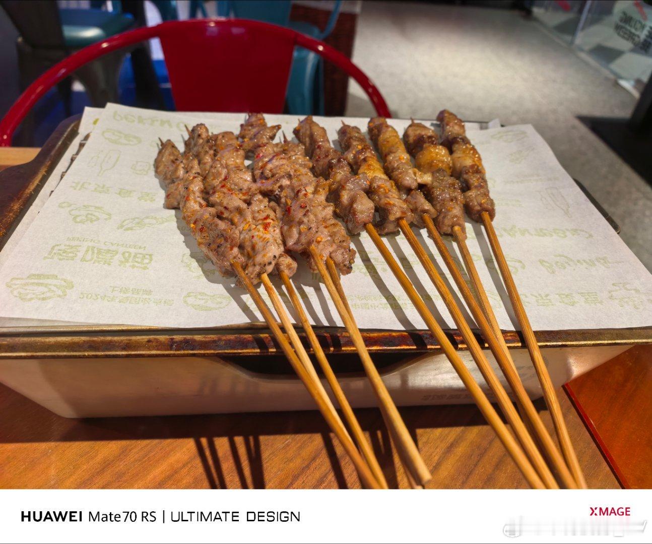 第一次的自助洗车 奉献给这台大家伙了趁小怡她们还没落地 吃口饭 等会去机场接机简