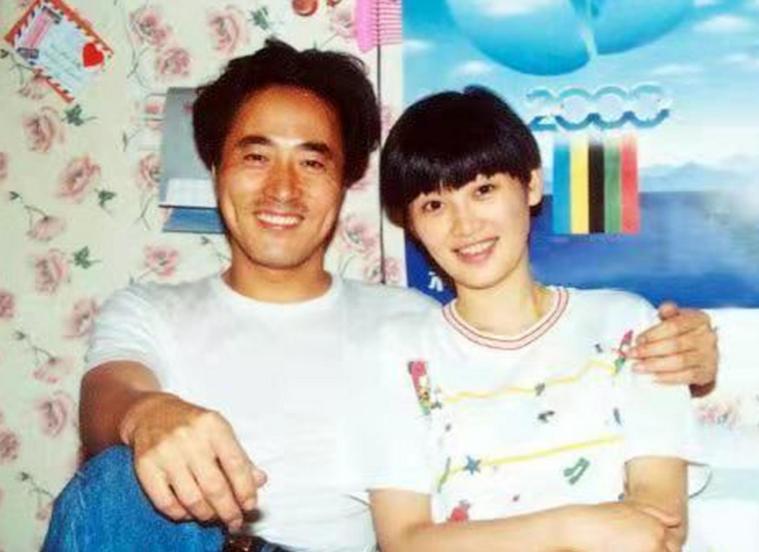 1987年，杨立新把徐帆接到北京，“养”了她3年，自己连一颗青菜都舍不得买，却给