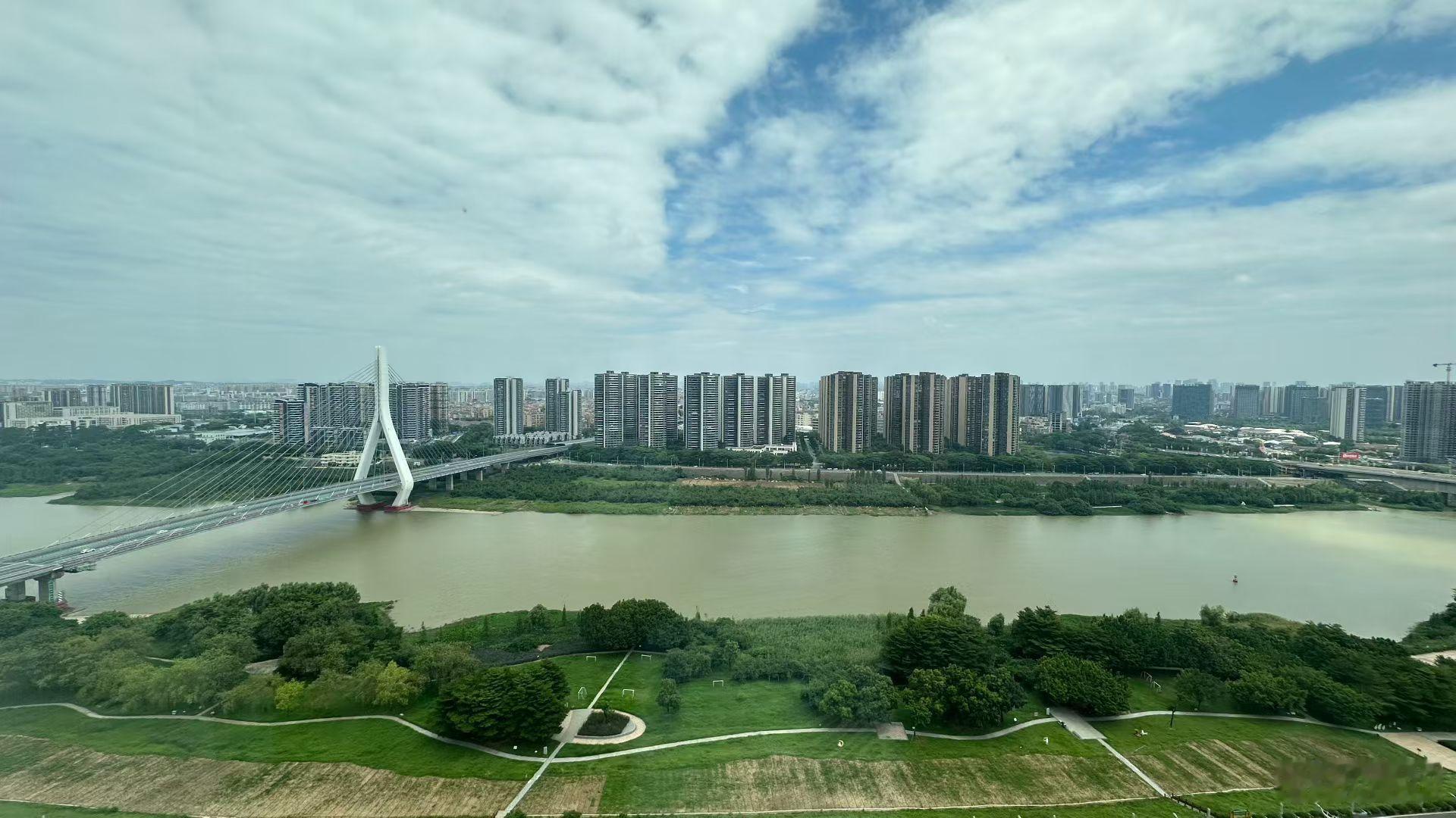 “桦加沙”台风咋还没来呢广东人已经做好了万全准备就是静静的等待太难了[偷笑][偷