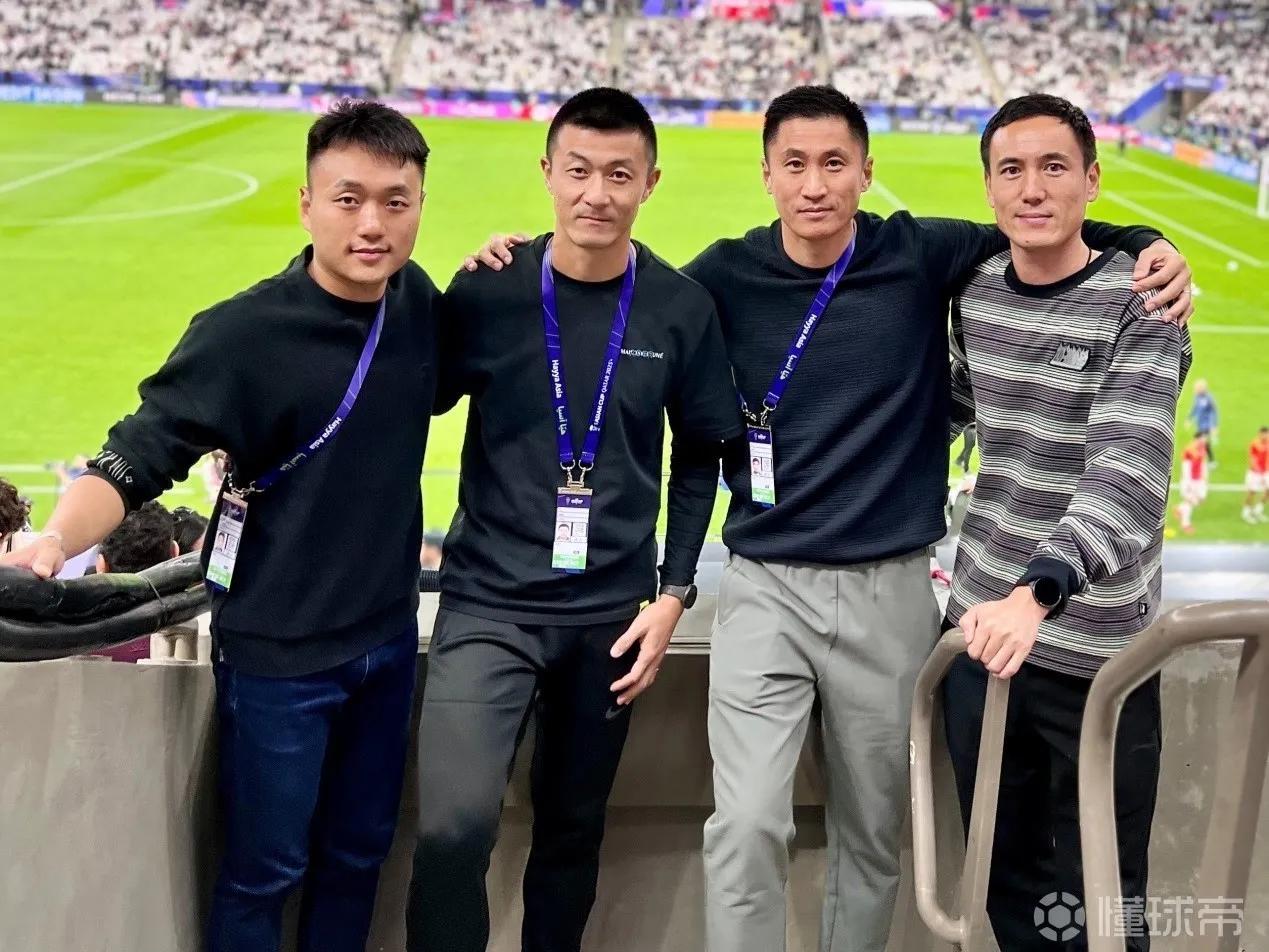 中国裁判组将执法亚洲杯决赛！没想到亚洲杯决赛的主角还有中国人啊，这是东方不亮西方