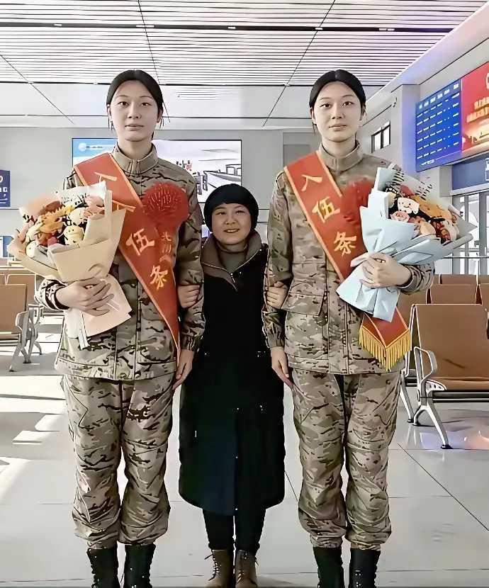 光荣的是女儿，伟大的是母亲！