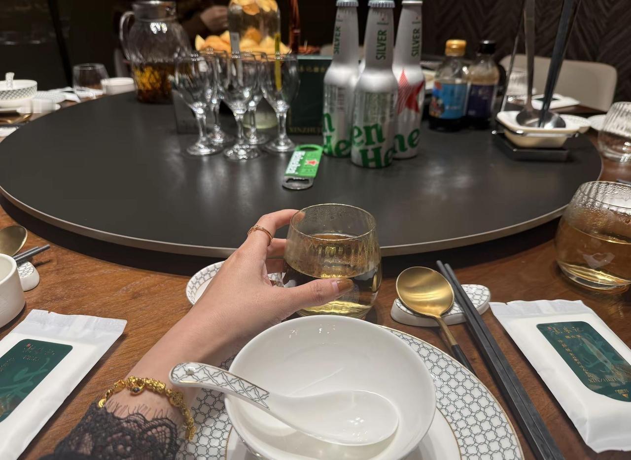 当我开始挂脸的时候不是生气了，是我马上快维持不住人形了，而且马上连人话都不会说了