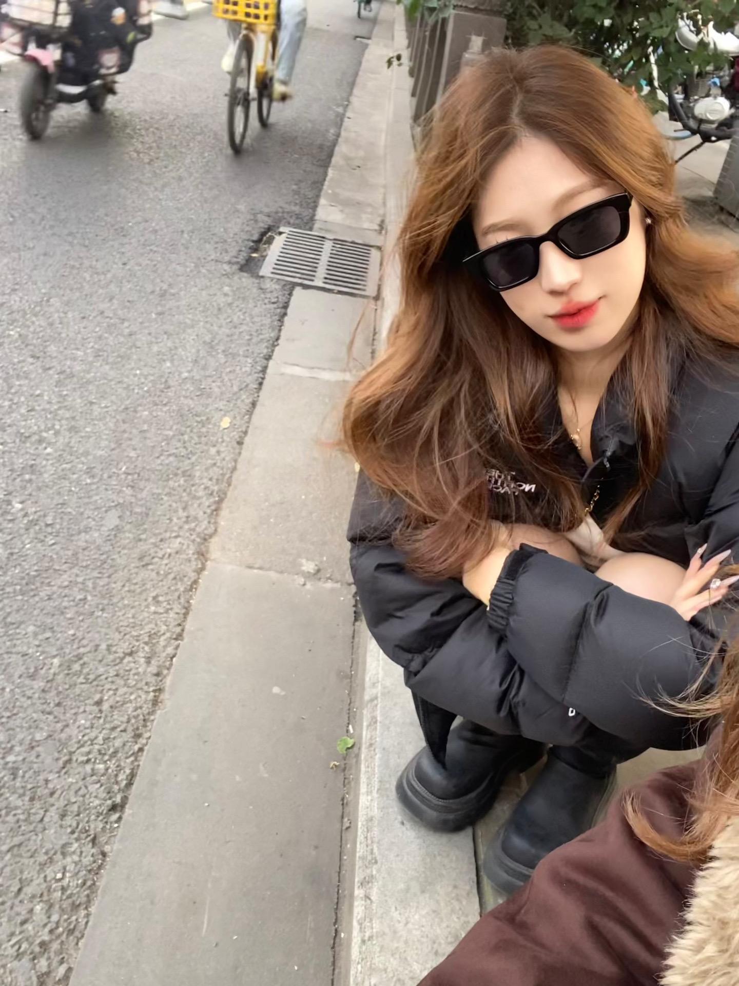 我不要短暂的陪伴 我要你天南海北的思念 要你每个明天都在