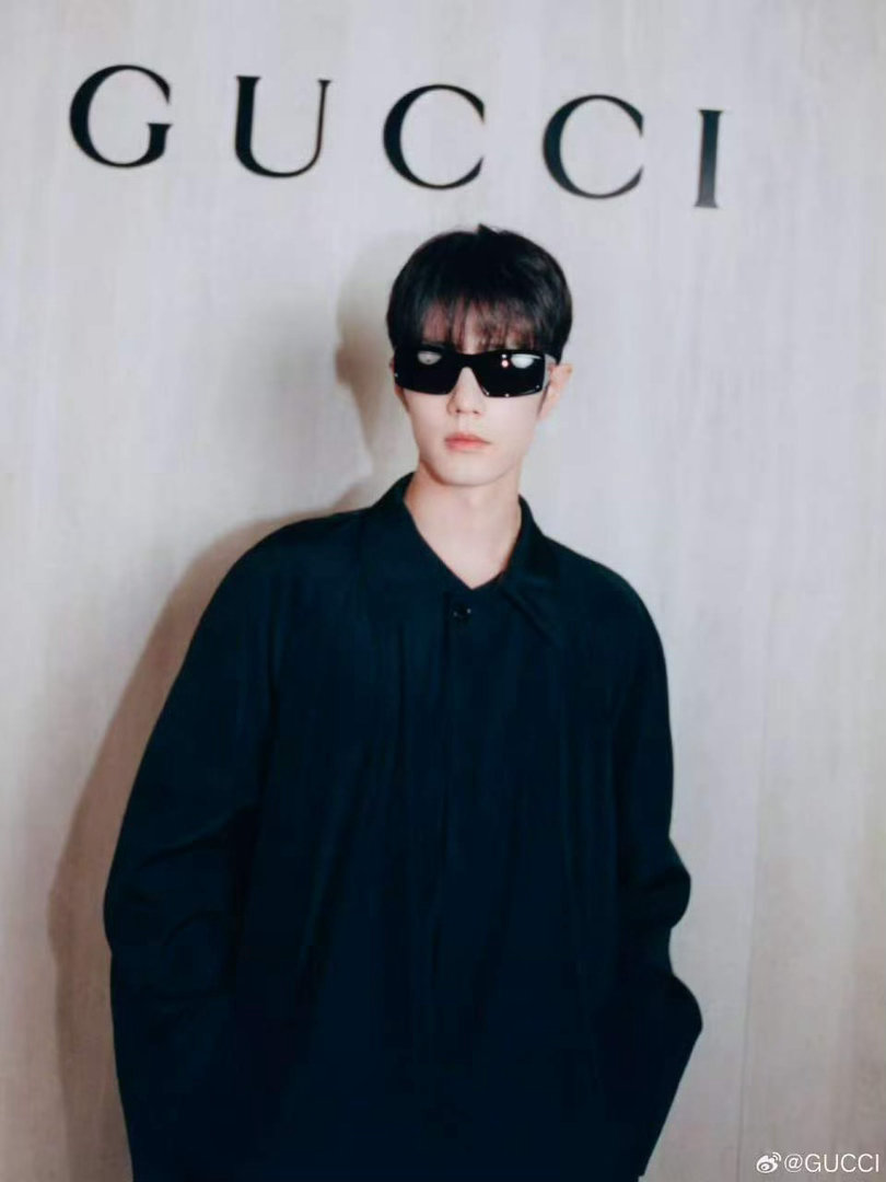 肖战gucci高光时刻肖战非凡意趣肖战gucci高光时刻，太帅了吧，真是不错 