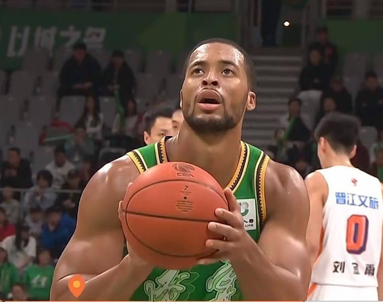 勒迪今晚算是验货成功了吗？第一场对阵四川队勒迪拿到14分算是周考及格，本场对阵福