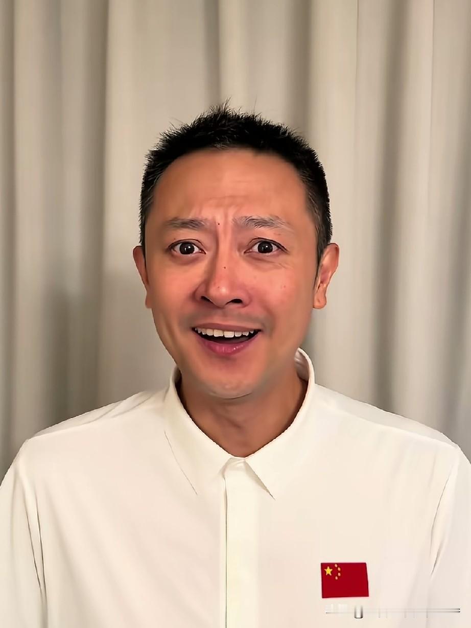 国庆期间，印小天在自己的社交账号上更新了一段视频，视频里的他没有像往常那样跳舞，
