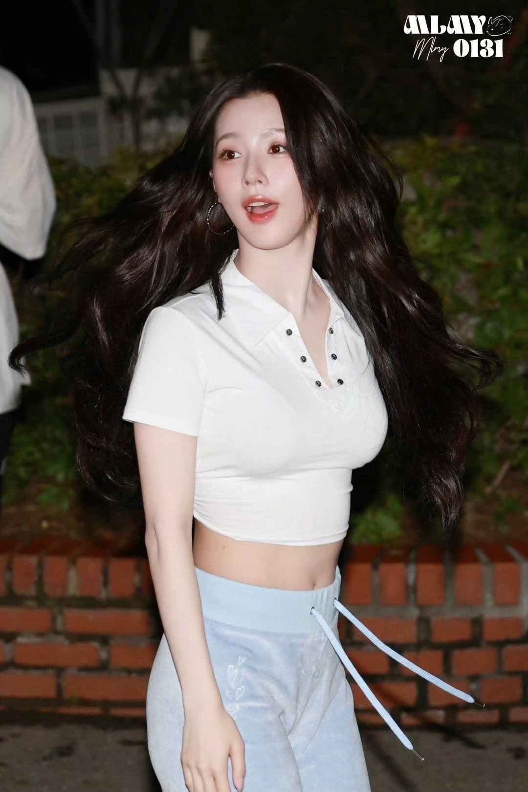 赵美延不愧是门面，素颜和妆后都让人眼前一亮🥺赵美延 ​​​