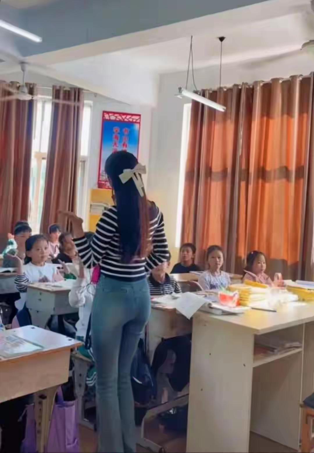 老师拍视频、开直播是否违规违纪？
案例：小娟是一名乡村教师，她喜欢拍一些视频上传