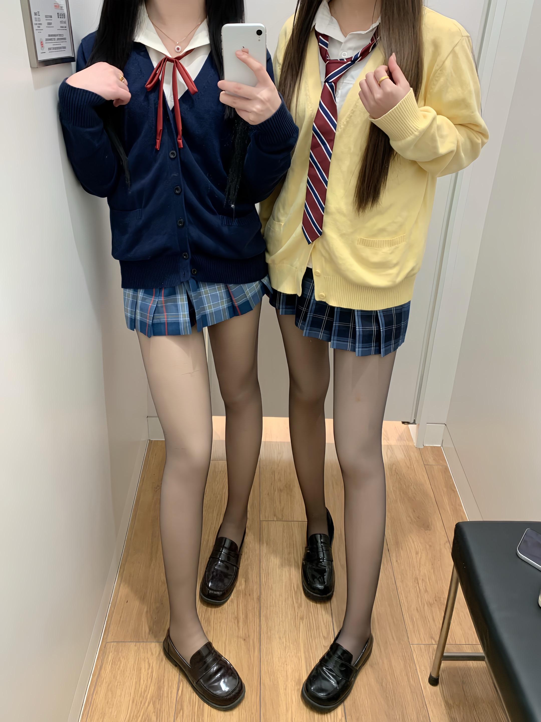 本来想找你借5块钱的 但是看见你可爱的样子 算了还是借个以后吧