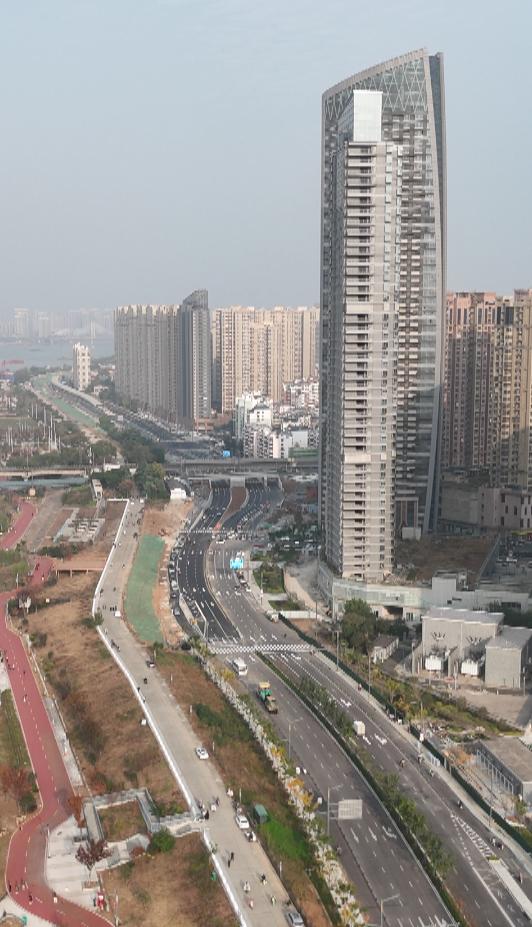 建设3年，蚌埠滨河南路将于明天（11月20日）通车

蚌埠滨河南路市靓淮河工程的