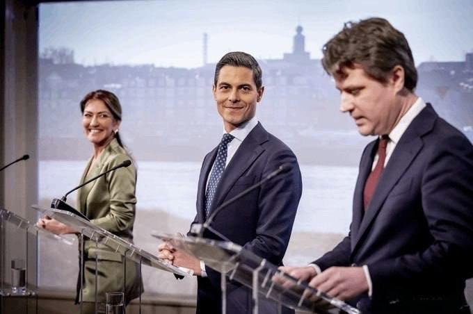 荷兰新政府重申支持乌克兰，并拒绝与普京进行谈判。

首相罗布·耶特滕强调，乌克兰