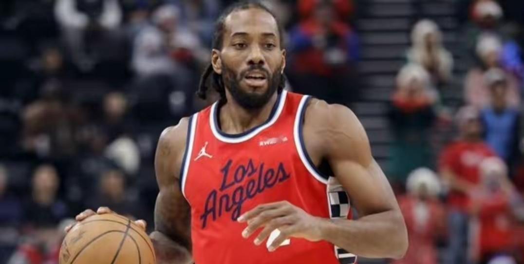 今天，勇士以102：103惜败快船！哈登因肩膀酸痛休战，这对快船而言本非好事。然