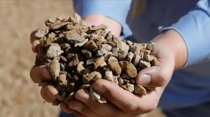 什么叫天佑中华？

咱们都清楚，中国的基础工业资源家底，从来都不算宽裕。

石油