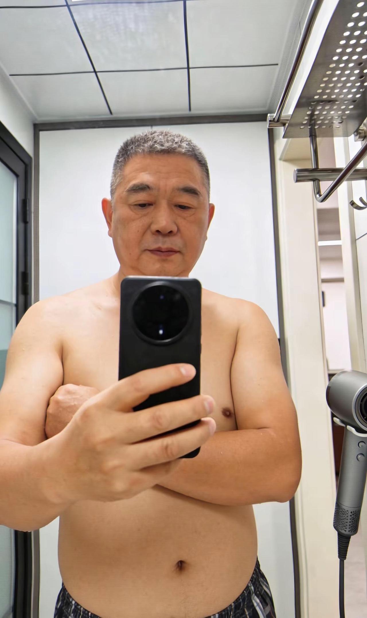 熊叔日常臭美。大叔  用记录人生 叔圈 叔圈男神