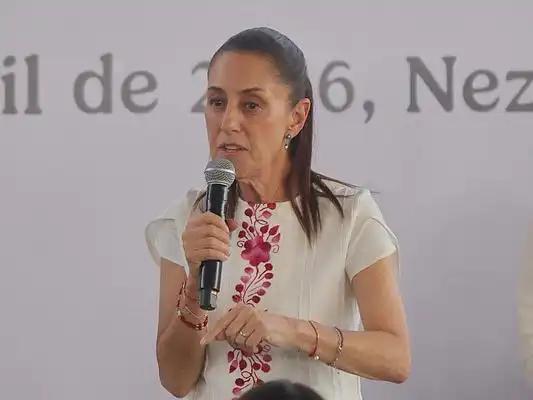 面对美国的步步紧逼，墨西哥总统辛鲍姆丝毫没怂，直接霸气回怼，话说得明明白白：合作
